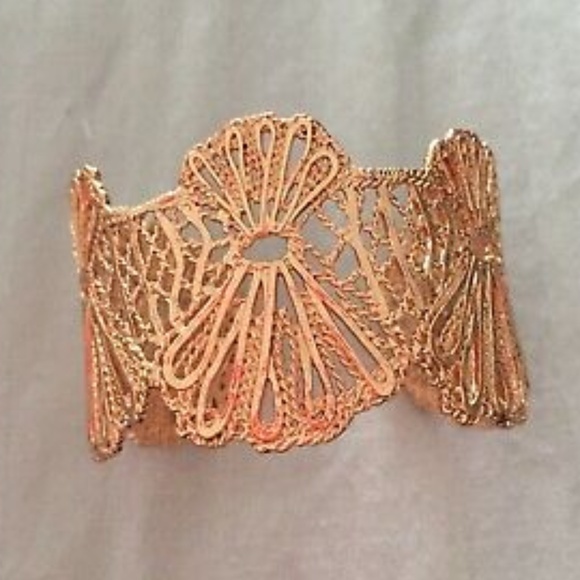 :: Stella & Dot | Retired Geneve Rose Gold Cuff Bracelet - Picture 8 of 9